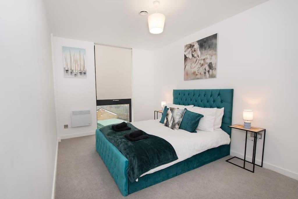 Appartamento Deluxe 2 Bed York Flat With Gym Sleeps 6 Esterno foto